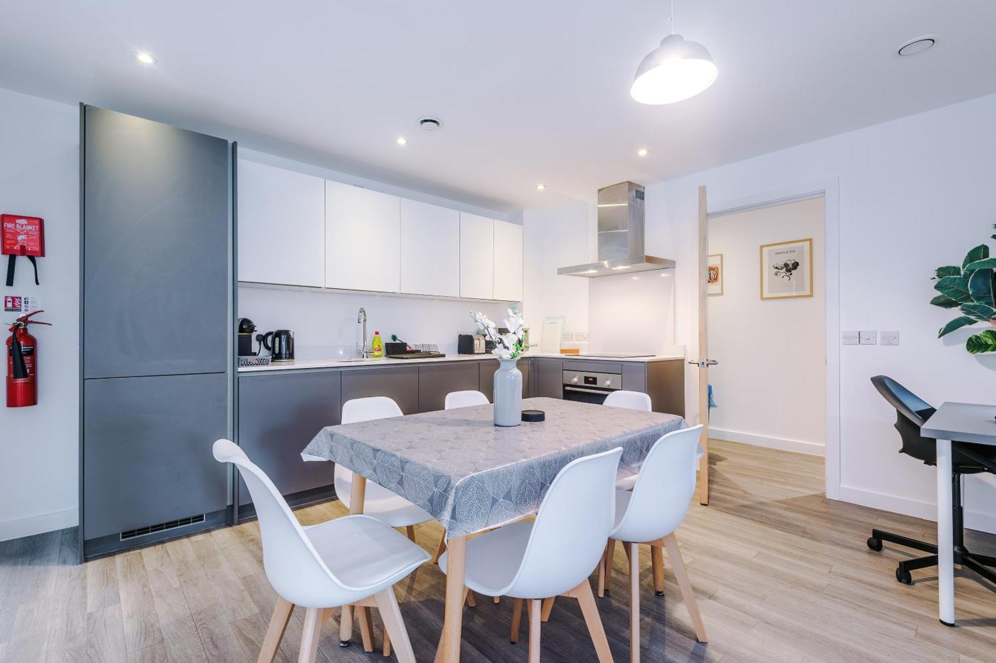 Hilltop Serviced Apartments- Northern Quarter 맨체스터 외부 사진